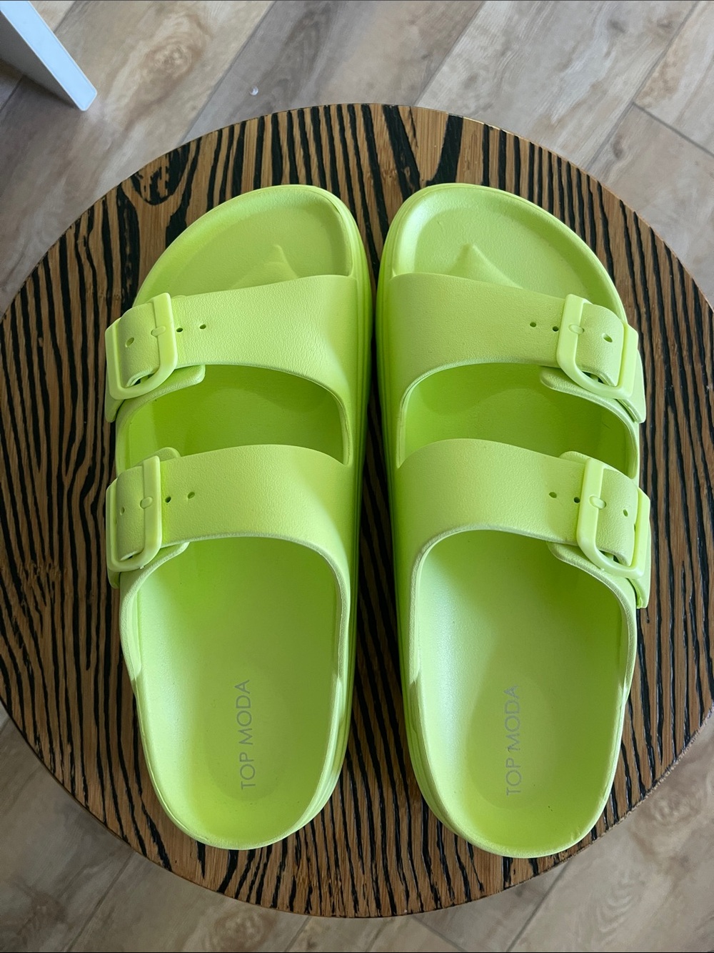 TOP Moda Neon Lime Double-Buckle Slides